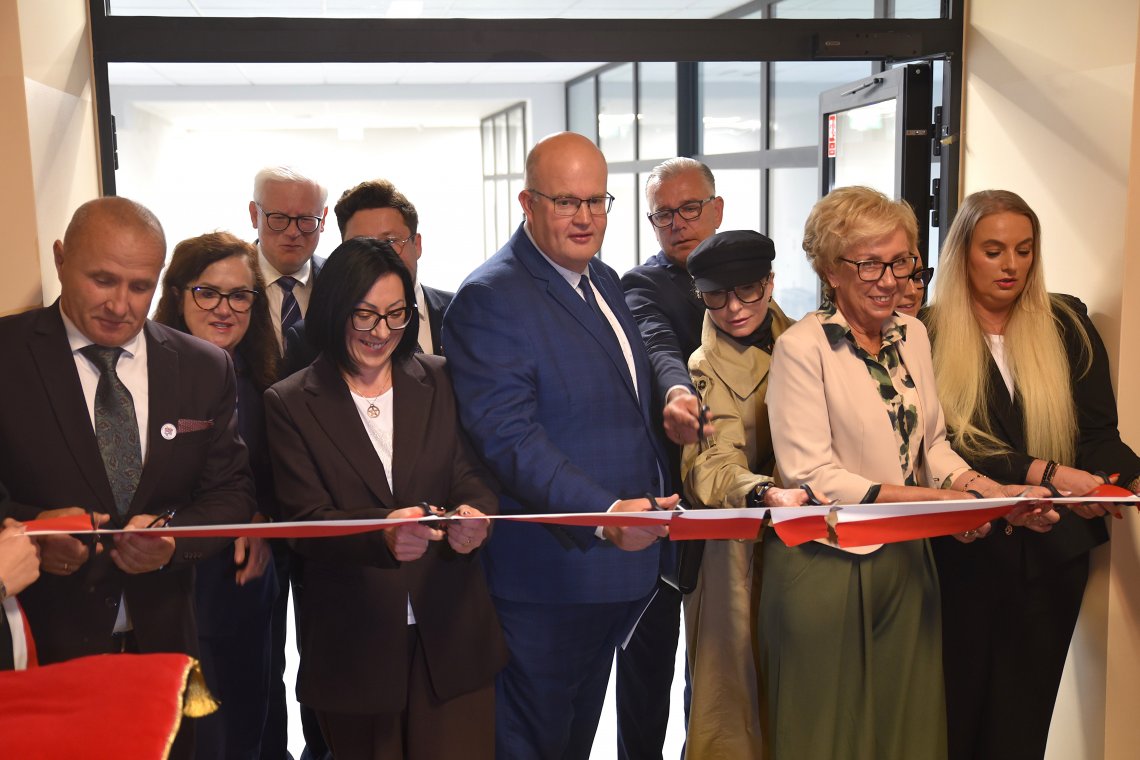 Nowe skrzydło w Powiatowym Zespole Szkół nr 4 w Wejherowie uroczyście otwarte