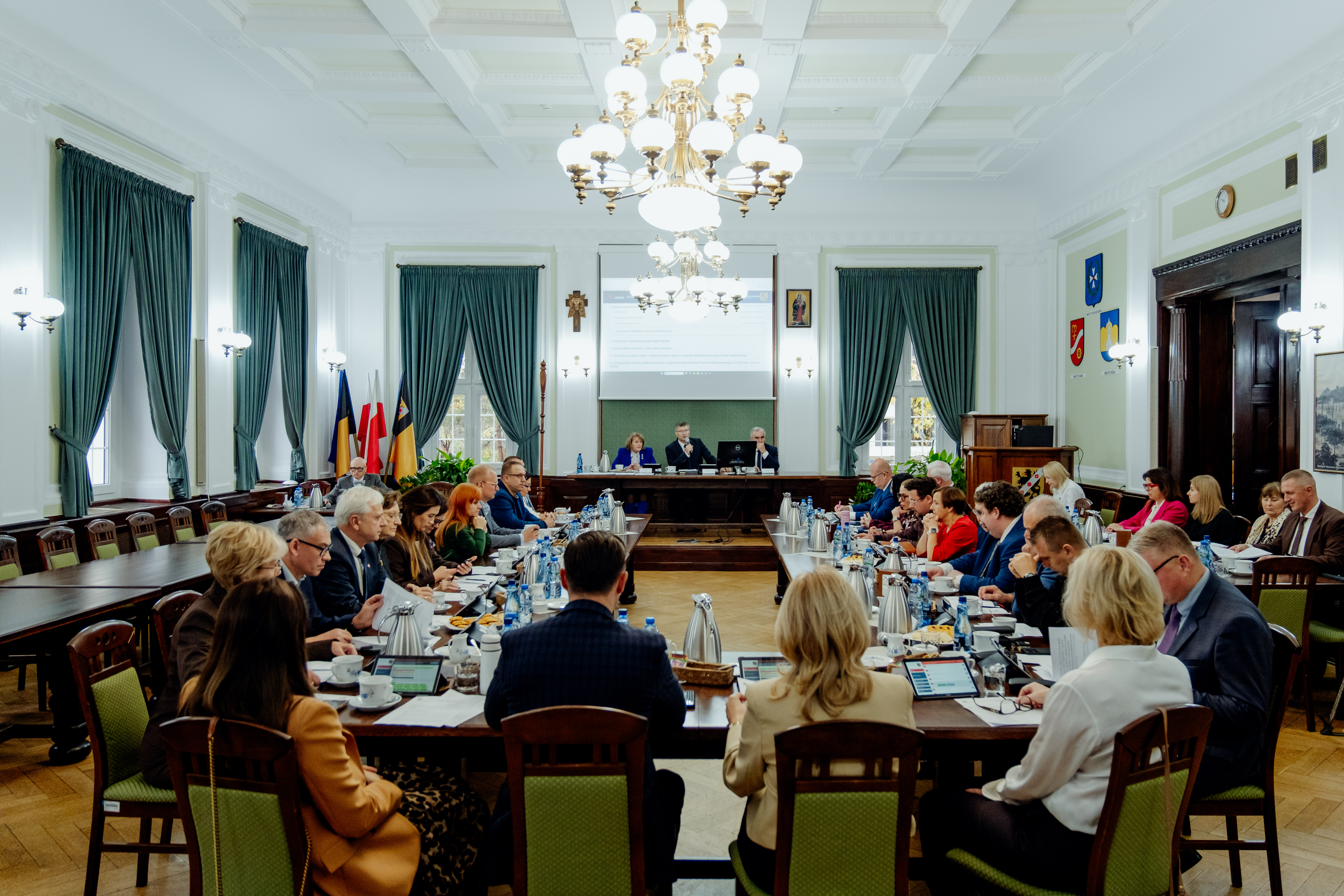 Sesja pod znakiem wsparcia społecznego i transportu